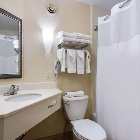 Quality Inn Oneonta Cooperstown Area Exterior photo
